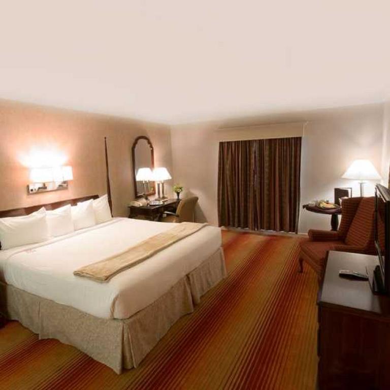 The Inn At Reading Hotel & Conference Center Zewnętrze zdjęcie
